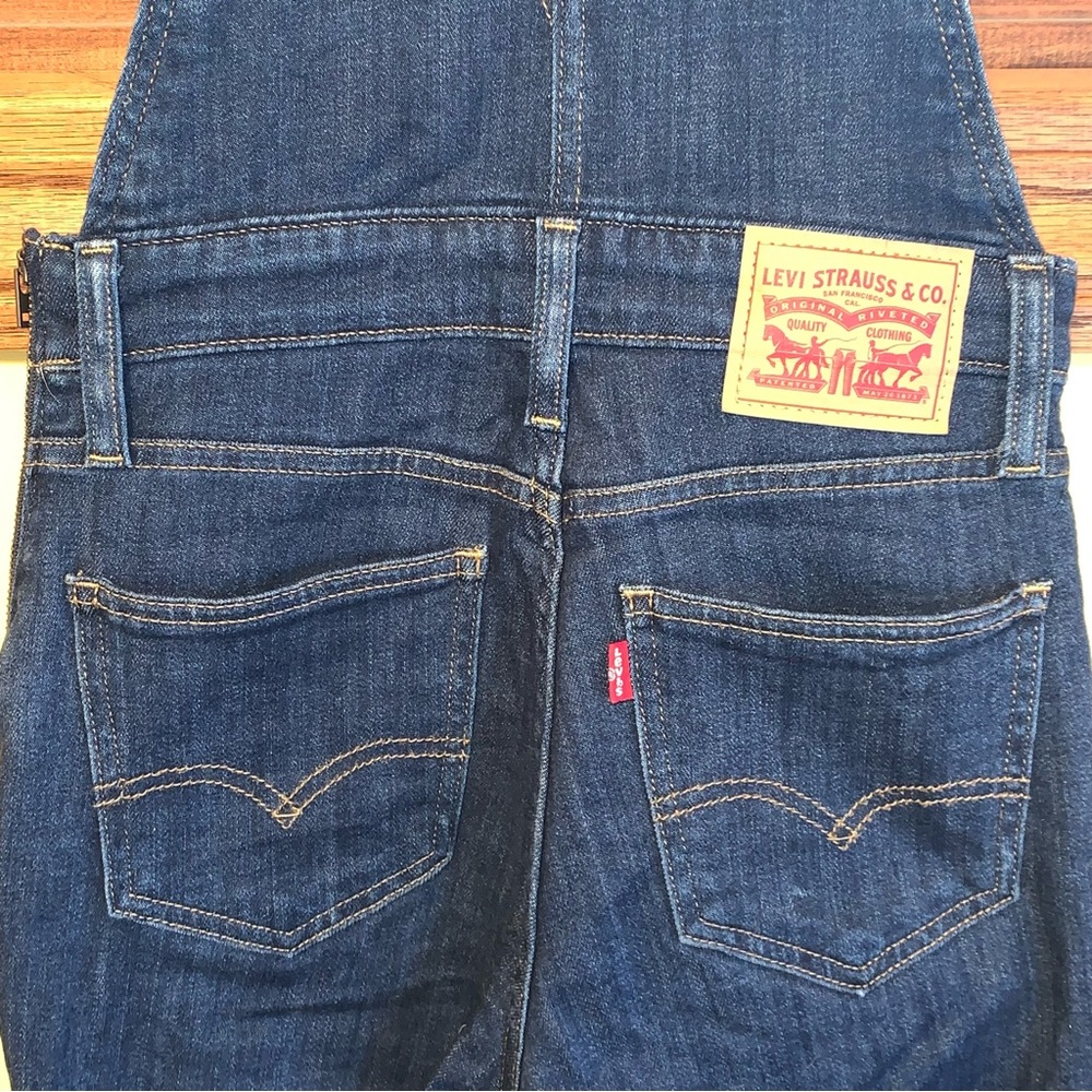 Levi’s Skinny Denim Overalls - Picture 9 of 12